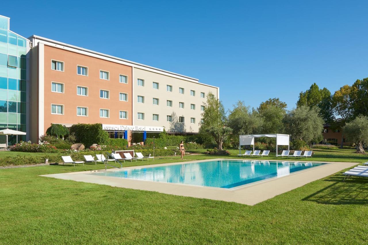 Anusca Palace Hotel Castel San Pietro Terme Exterior photo