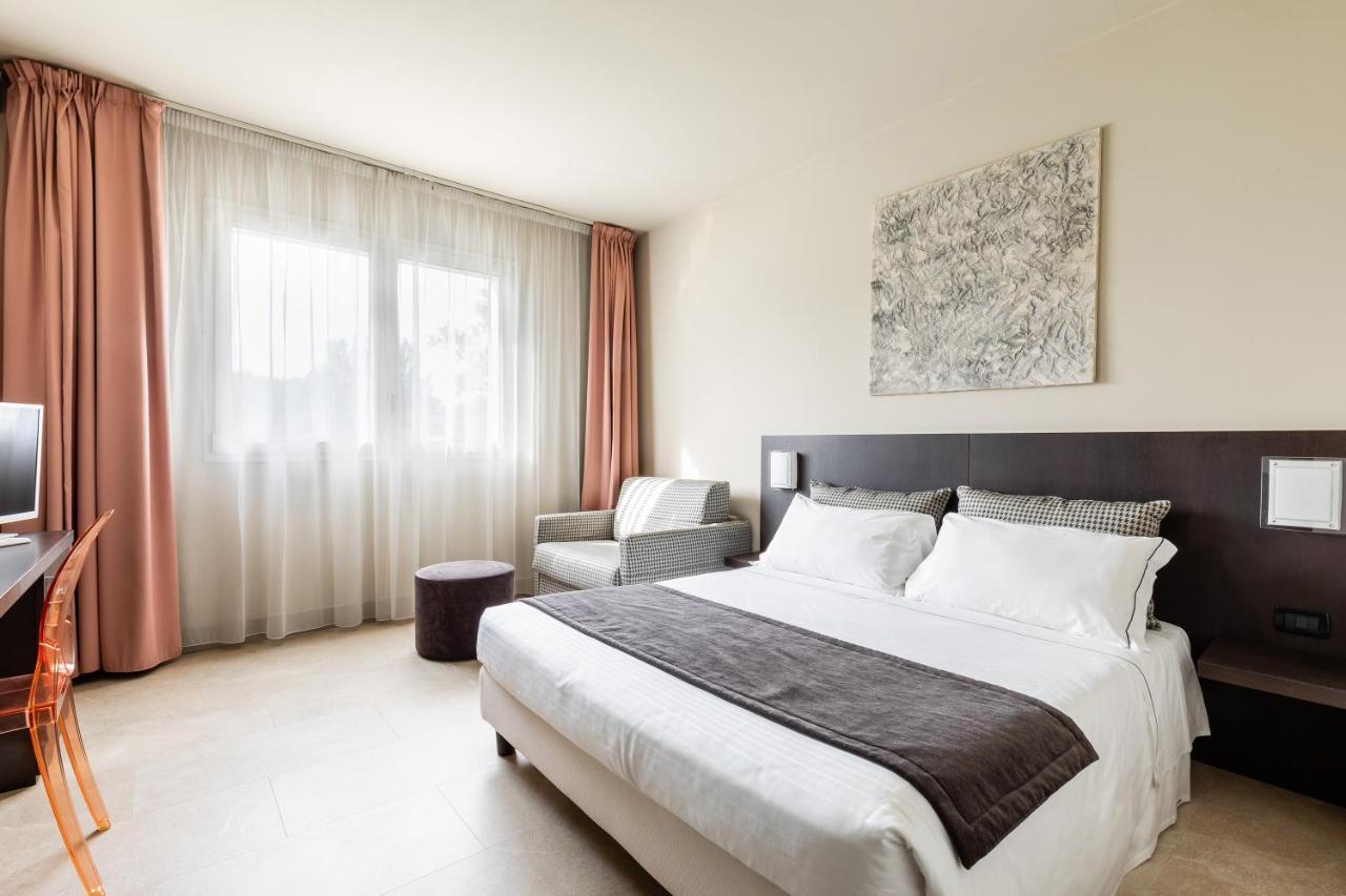 Anusca Palace Hotel Castel San Pietro Terme Exterior photo